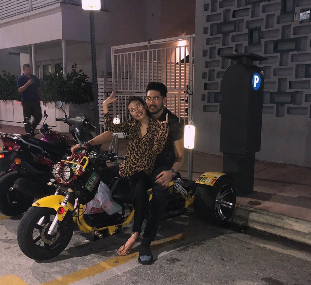 一齊駕電單車。