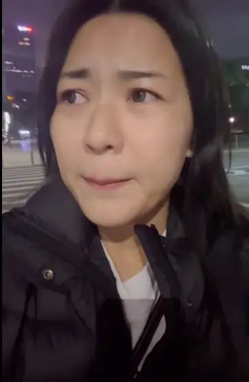 女足國腳李佳悅從上海坐了10幾個小時高鐵，來到深圳準備觀看這場熱身賽，卻失望而回。