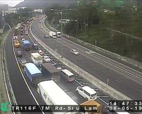 屯門公路小欖段。運輸署