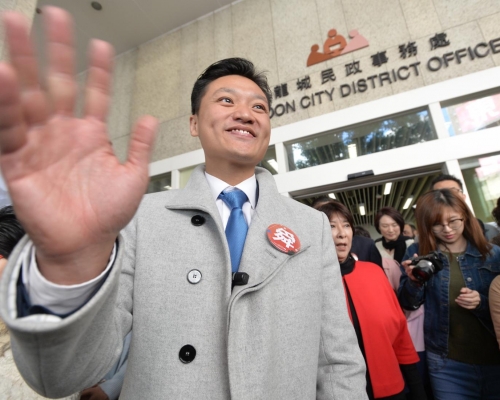 鄭泳舜參選九西選區補選。