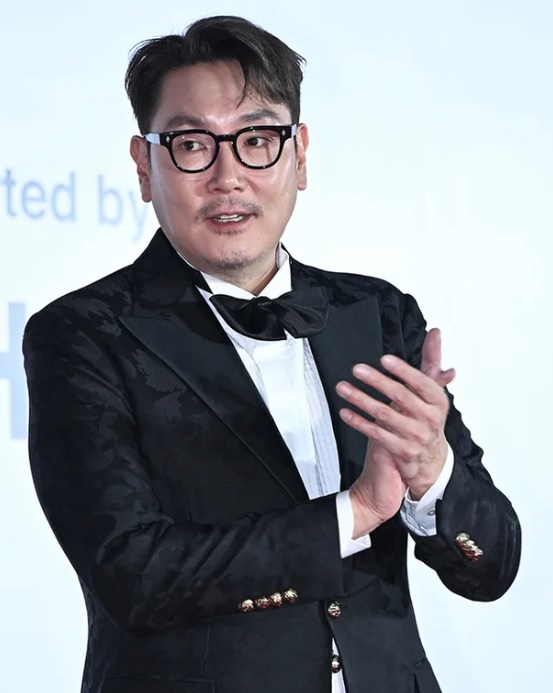 趙震雄昨日被爆高中時代涉偷車性侵,他承認曾有不當行為,但就否認事件涉及性侵。 趙震雄昨日被爆高中時代涉偷車性侵,他承認曾有不當行為,但就否認事件涉及性侵。