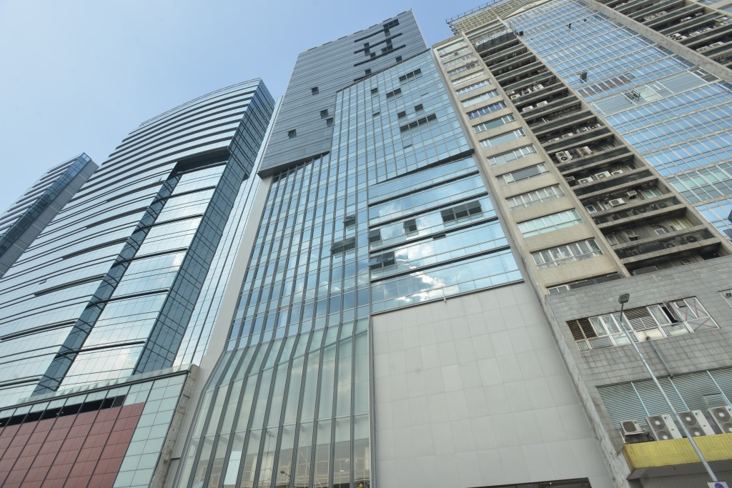 宏基資本大廈中層全層放售,意向價7300萬。 宏基資本大廈中層全層放售,意向價7300萬。