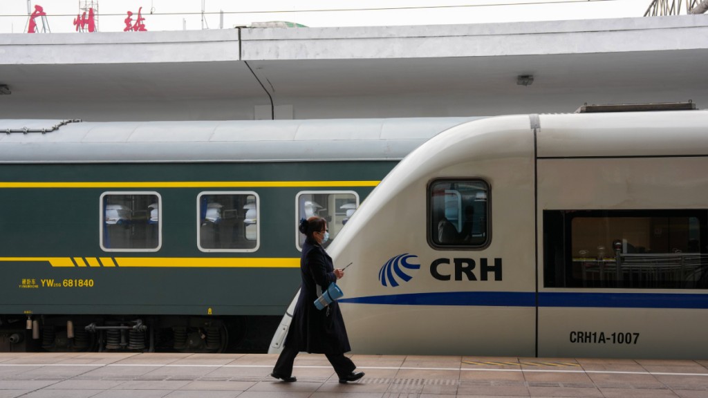 營運逾百年的廣州火車站明日開始邁進全面高鐵時代。新華社