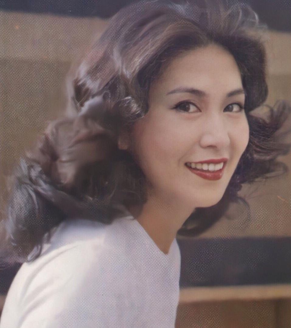 當選過「香港公主」的司棋姐，個靚樣真係無得輸。