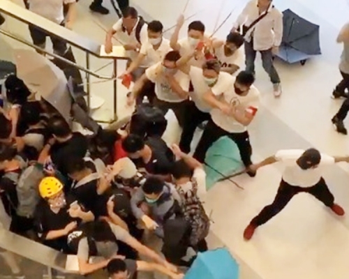 元朗721暴力襲擊市民事件並有28人被捕。資料圖片
