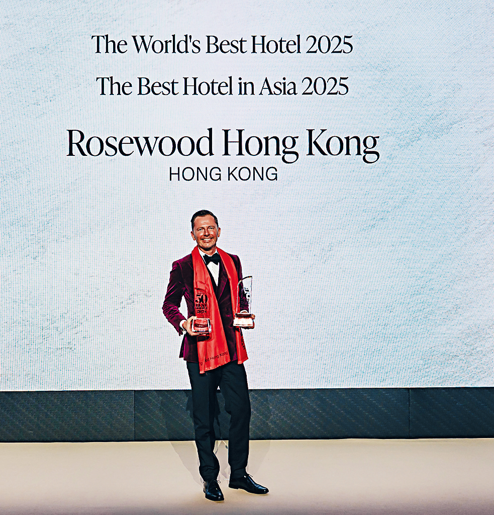 「香港瑰麗酒店」的銷售和營銷總監Angus Pitkethley表示，能夠在Old Billingsgate舞台獲得兩大獎項，感到非常自豪和感激。
