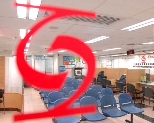 2月領取綜援個案較上月減531宗。 資料圖片