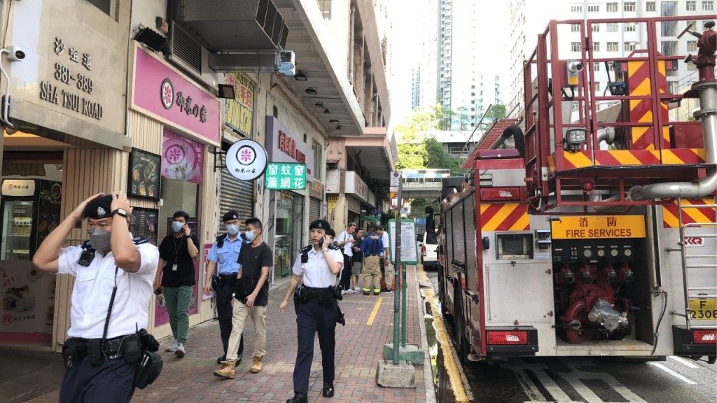 荃湾工厦冻柜维修期间冒火光 工人灼伤手背送院。