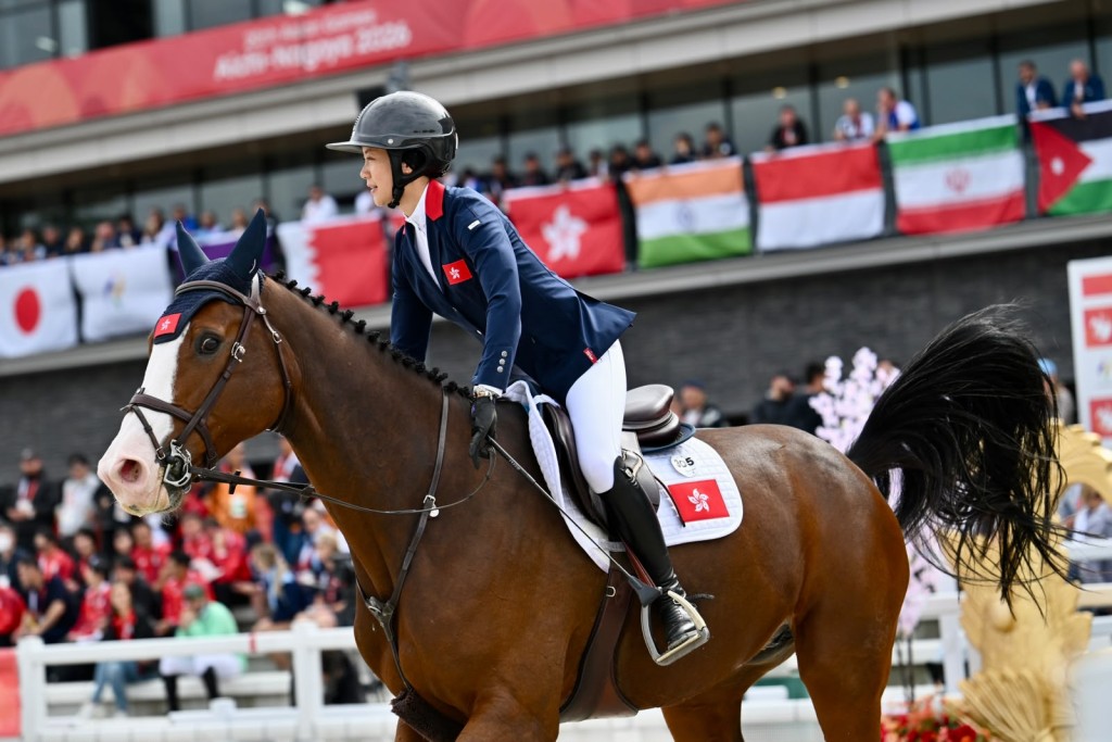 名古屋亞運馬術場地障礙個人賽A組決賽:黎嘉怡 - 2026名古屋亞運。劉駿軒攝 名古屋亞運馬術場地障礙個人賽A組決賽:黎嘉怡 - 2026名古屋亞運。劉駿軒攝