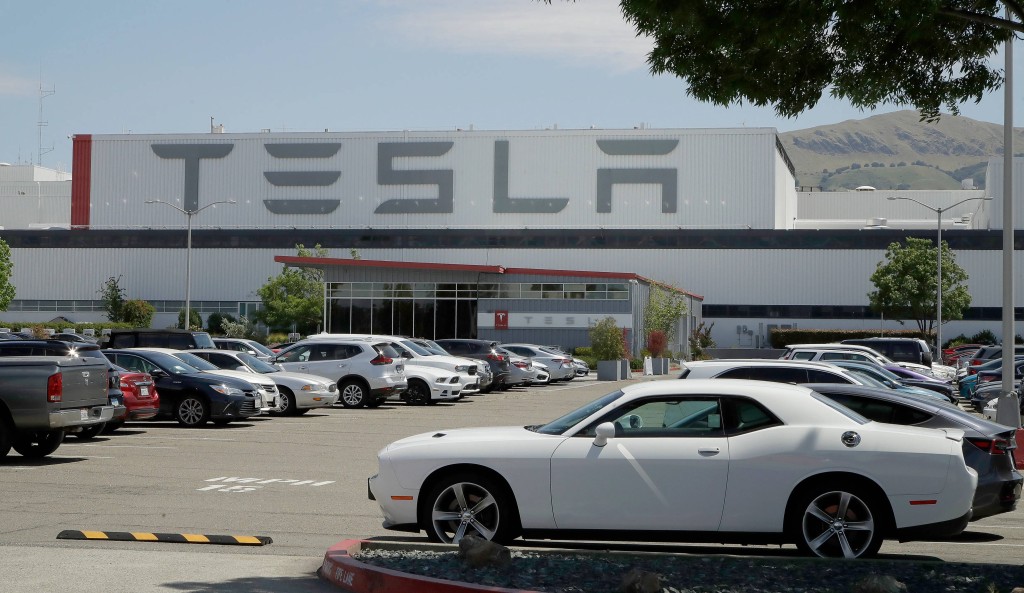迪亞斯曾於Tesla菲蒙工廠工作。美聯社資料圖片