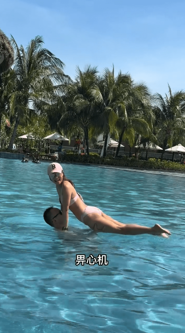 之後輪到老公嘗試舉起張嘉兒。