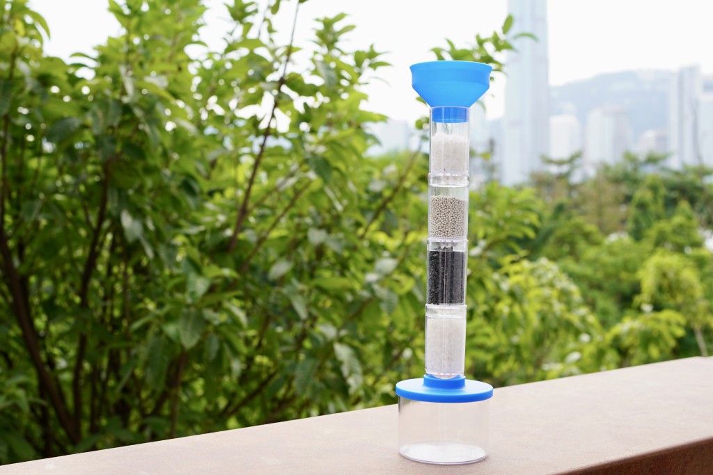 「濾水器製作」(圖片來源:水務署) 「濾水器製作」(圖片來源:水務署)