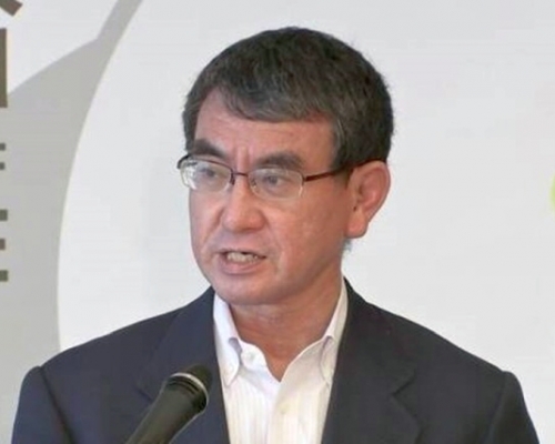日本防衛大臣河野太郎。