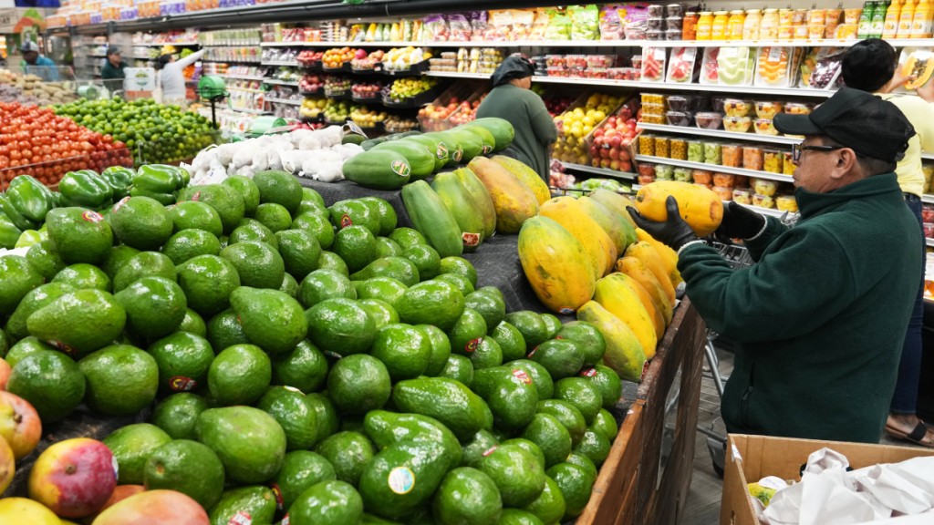 特朗普政府因生活成本不断攀升而面临选民压力。美联社