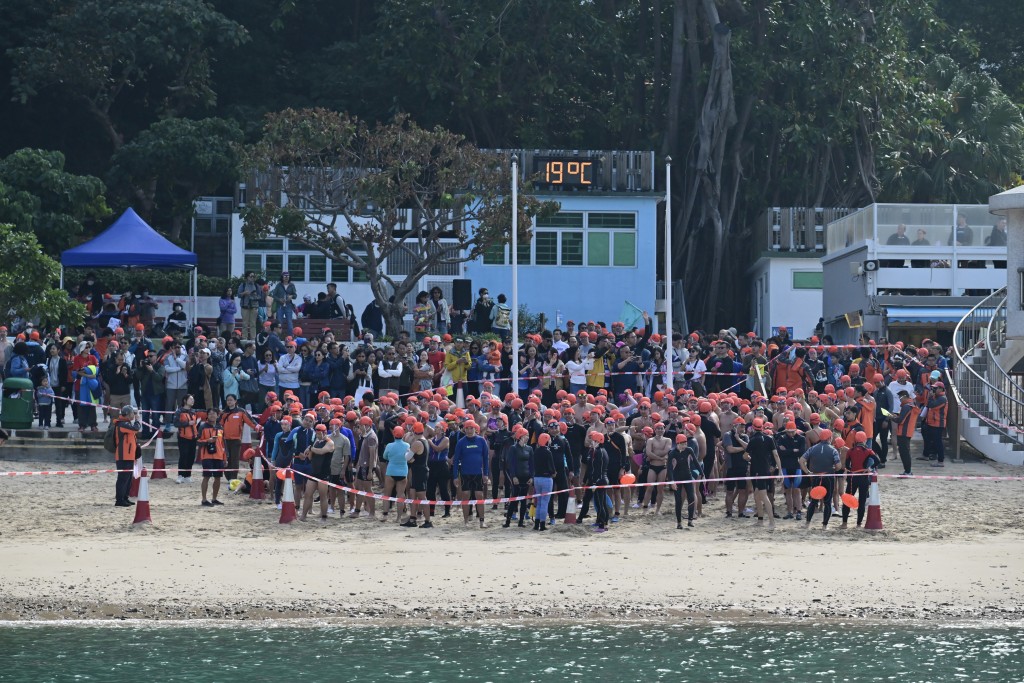 賽事吸引逾1100人參與。陳極彰攝