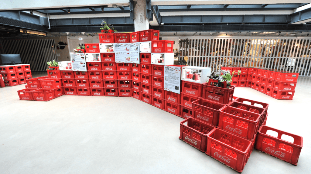 可口可樂辦「樽極回味之旅」展覽。