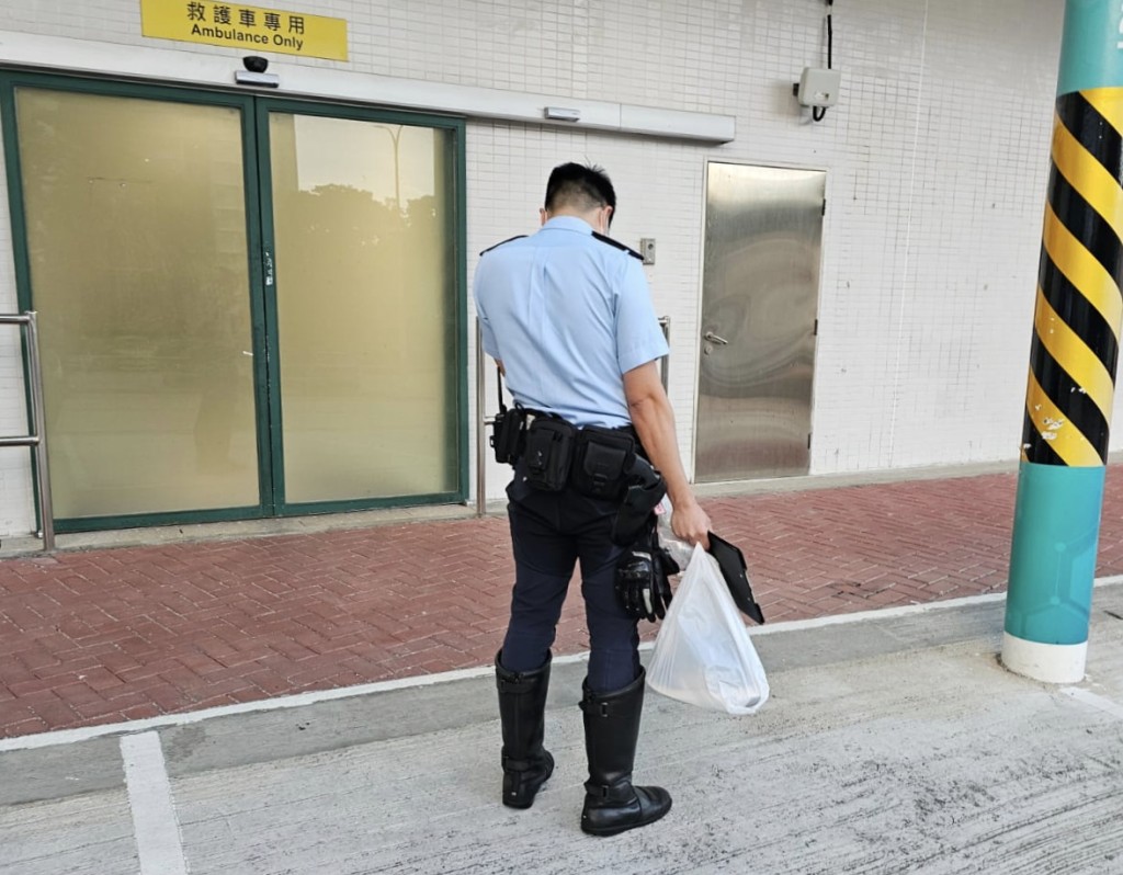 司機送院搶救後最終不治。 司機送院搶救後最終不治。