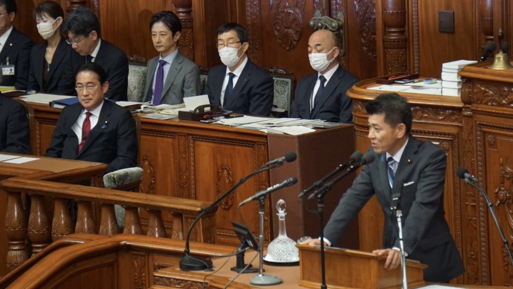 立憲民主黨代表泉健太說明提出不信任案的理由。 X