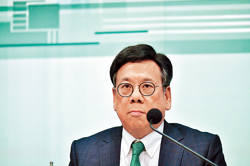 丘應樺要求英方必須公正處理事件，保障被捕人的合法權益。