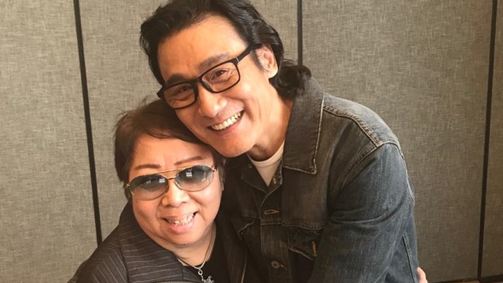 已经很久没有见，那一天相遇，来一个惊喜的拥抱！