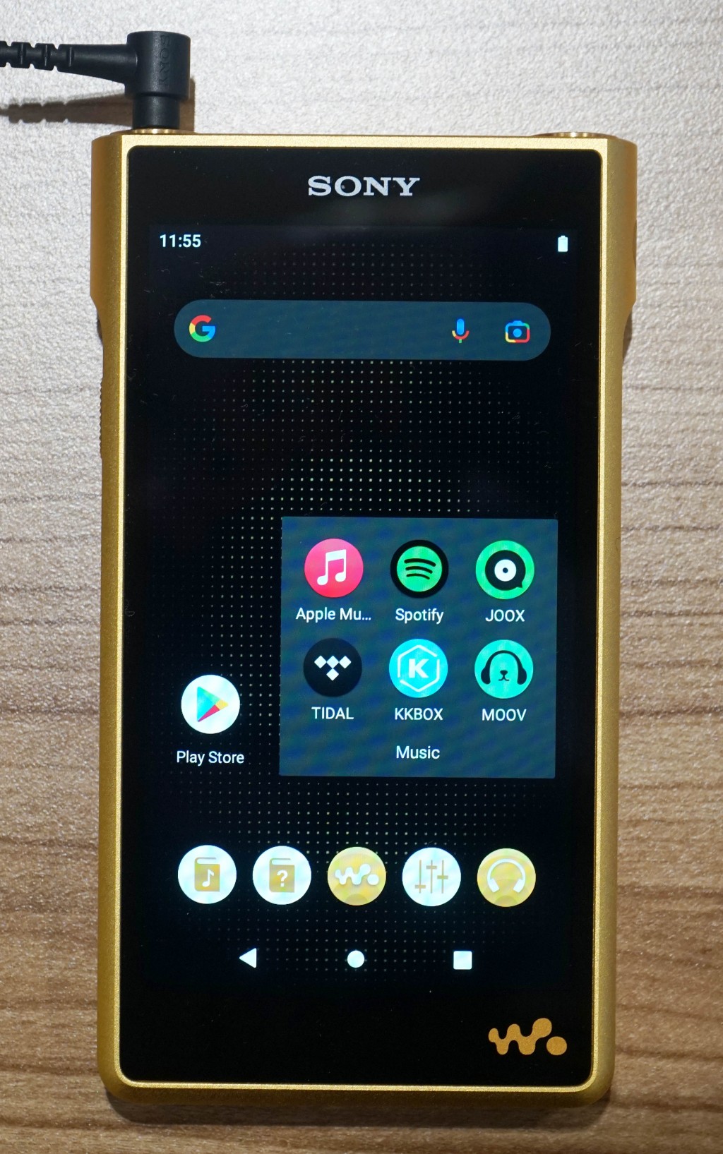 今代追加了WiFi無綫上網功能,且預載熱門串流音樂平台App。 今代追加了WiFi無綫上網功能,且預載熱門串流音樂平台App。
