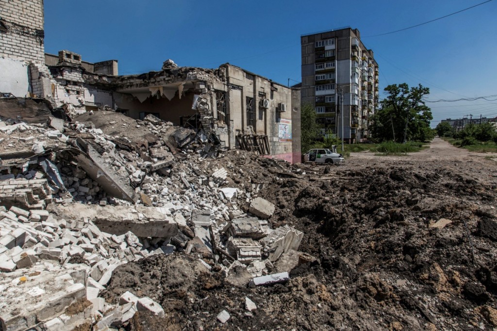 盧甘斯克州多座建築在戰火中摧毀。REUTERS