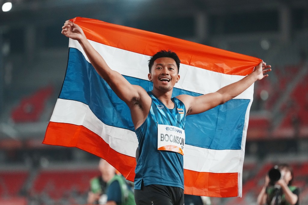 泰國20歲小將邦頌一日兩破男子100米亞運紀錄。AP 泰國20歲小將邦頌一日兩破男子100米亞運紀錄。AP