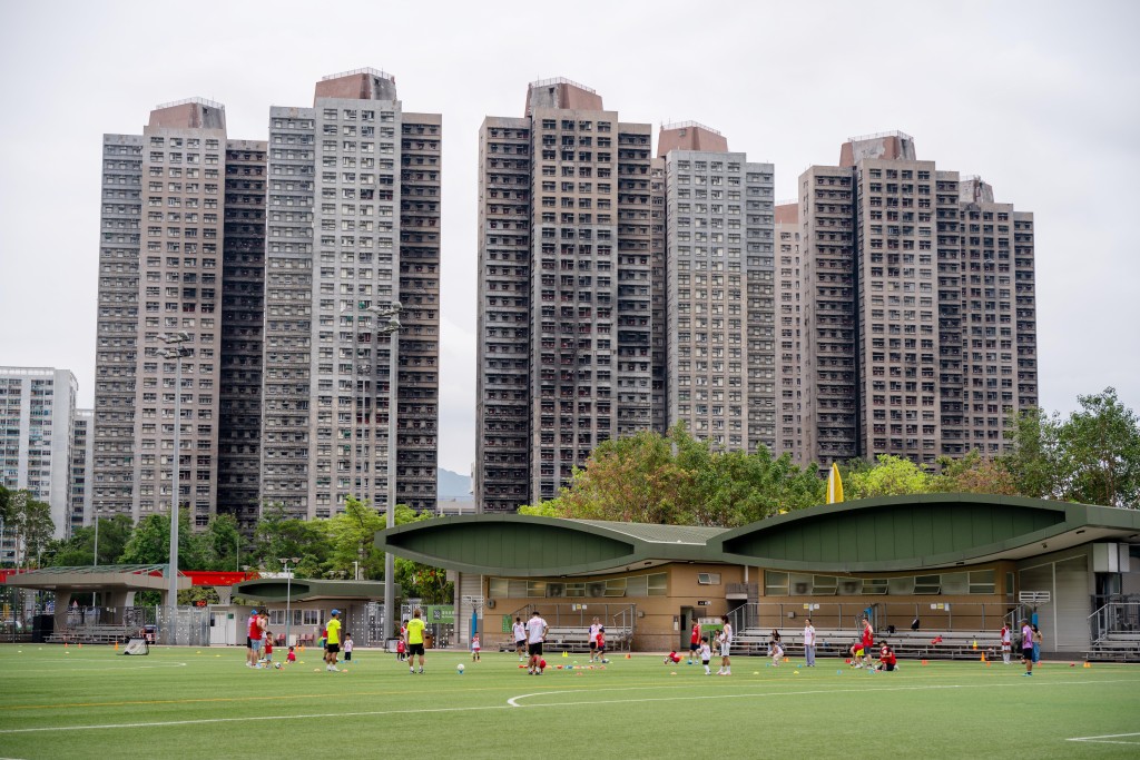 明年推「處理大廈管理糾紛三層機制」。 明年推「處理大廈管理糾紛三層機制」。