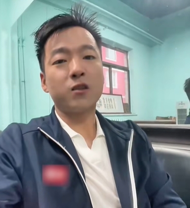 资助者。 资助者。