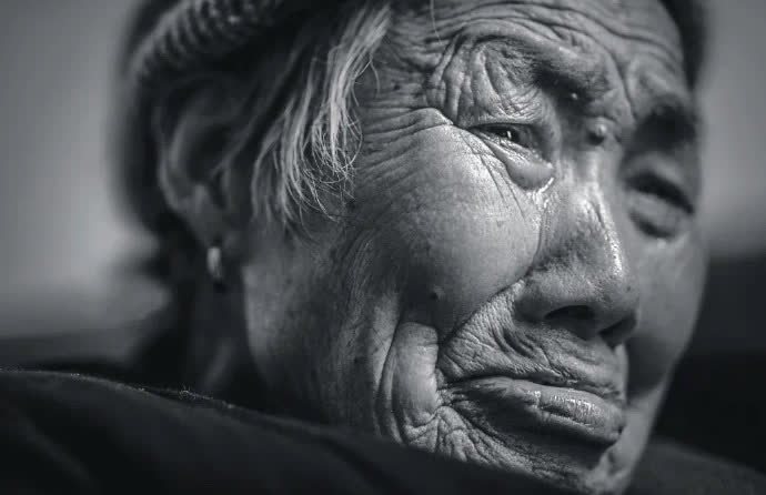 南京大屠杀幸存者刘素珍逝世，享年93岁。