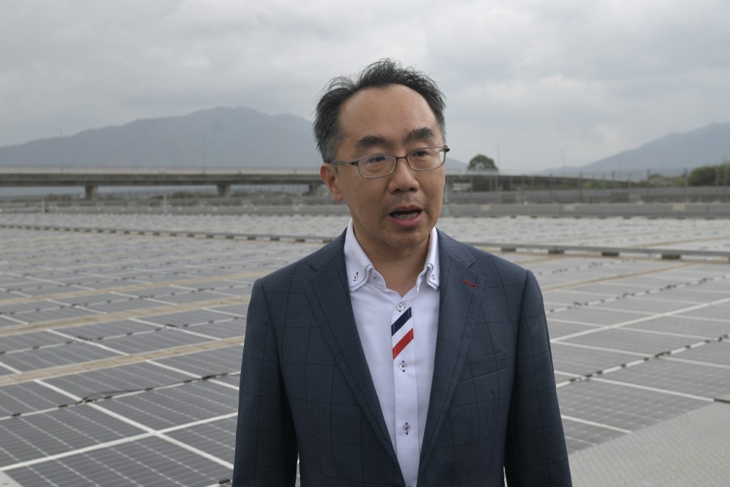 陈庆强表示，港铁今年有5个太阳能发电项目陆续落成及开展。