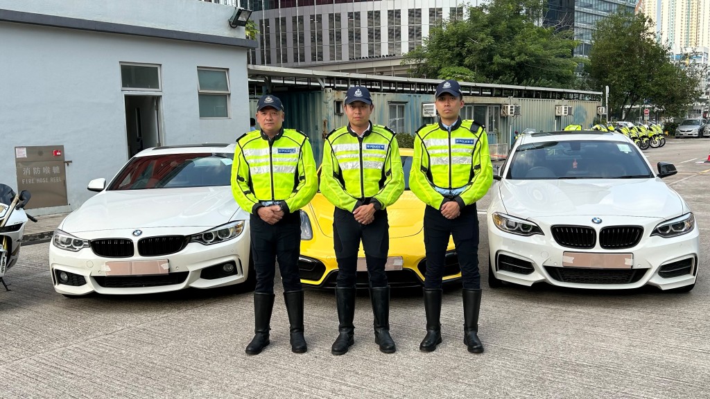東九龍總區交通部執行及管制組特遣隊高級督察潘俊豪(中)交代案情。 東九龍總區交通部執行及管制組特遣隊高級督察潘俊豪(中)交代案情。