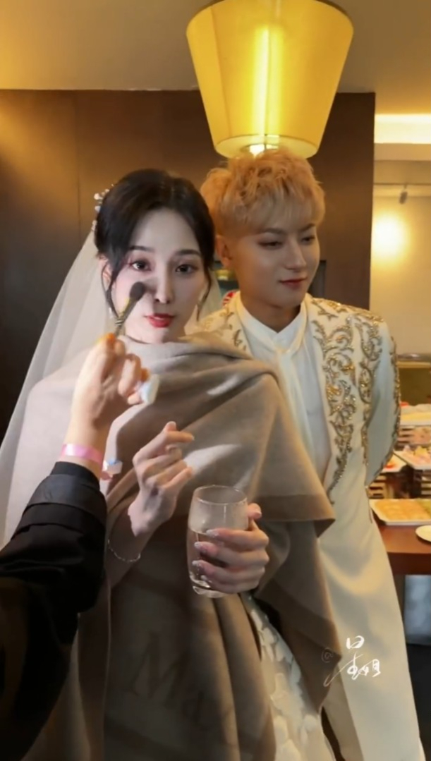 黃子韜與徐藝洋結婚，棄傳統儀式。
