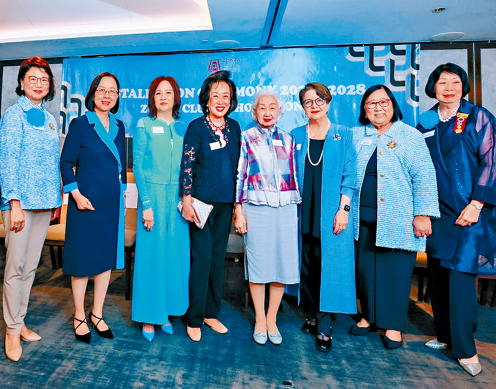 香港崇德社最近舉行周年會員大會，並選出新一屆理事。演藝學院前校長蔡敏志教授(右3)接棒成為2026-28年度新任會長。