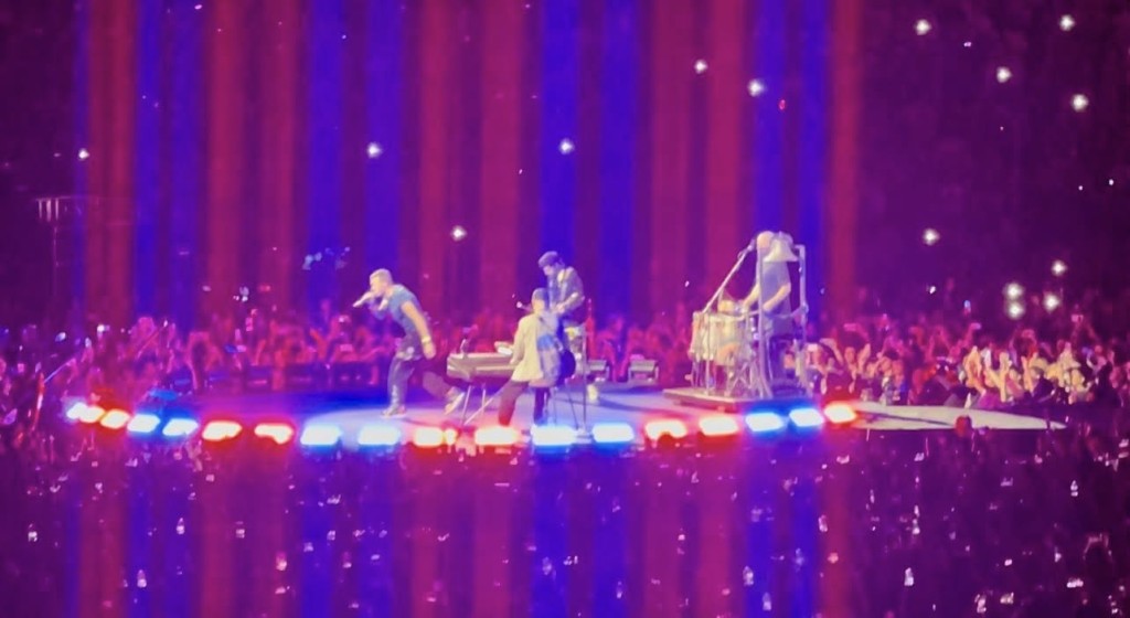 羅淑佩早前到體育園欣賞英國樂隊Coldplay的演唱會。羅淑佩FB 羅淑佩早前到體育園欣賞英國樂隊Coldplay的演唱會。羅淑佩FB