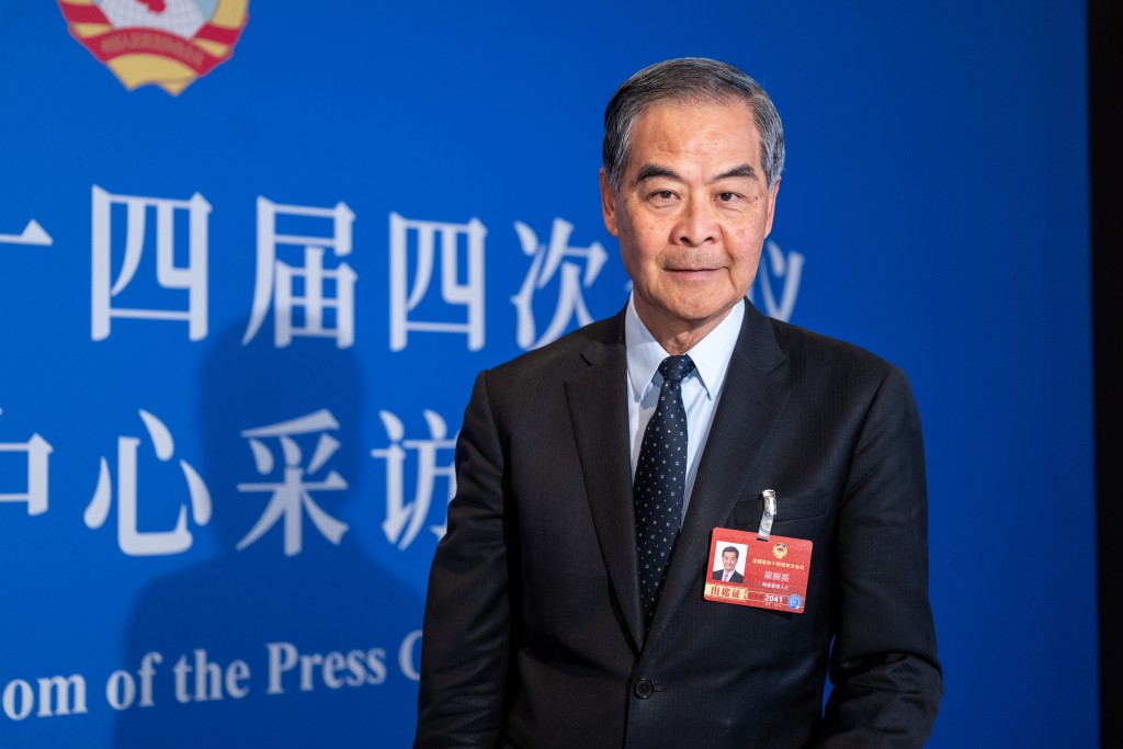 梁振英認為，香港做「五年規劃」時，需要有長遠眼光、堅定目標。