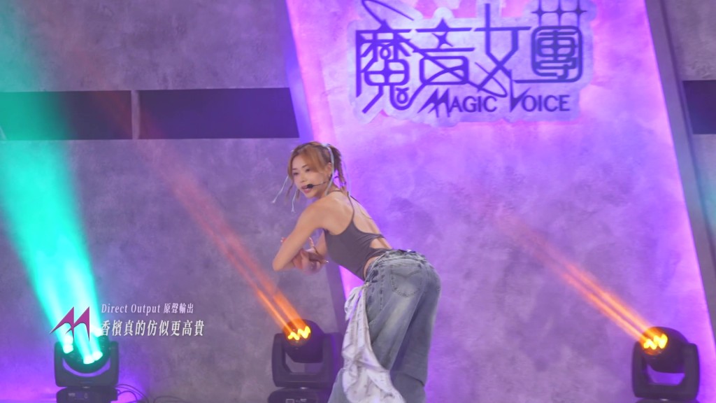 廖慧儀大晒緊緻美背及蛇腰，女人味十足。