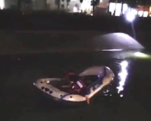 广东一名15岁少年与妹妹吵架，更赌气跳河轻生，其父亲为了救他却不慎溺亡。　影片截图