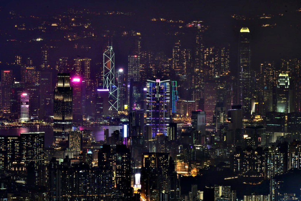 多座建築物響應「地球一小時」活動。