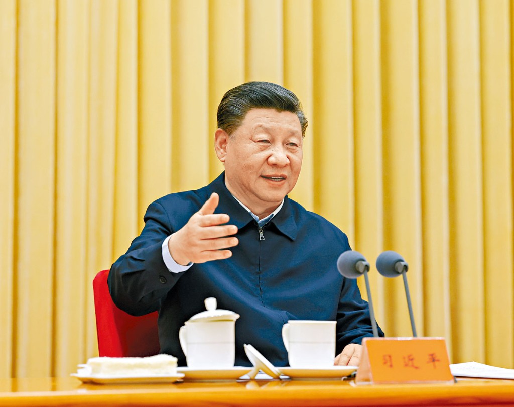 习近平主持政治局常委会，会议认为多月来防控工作取得阶段成效。