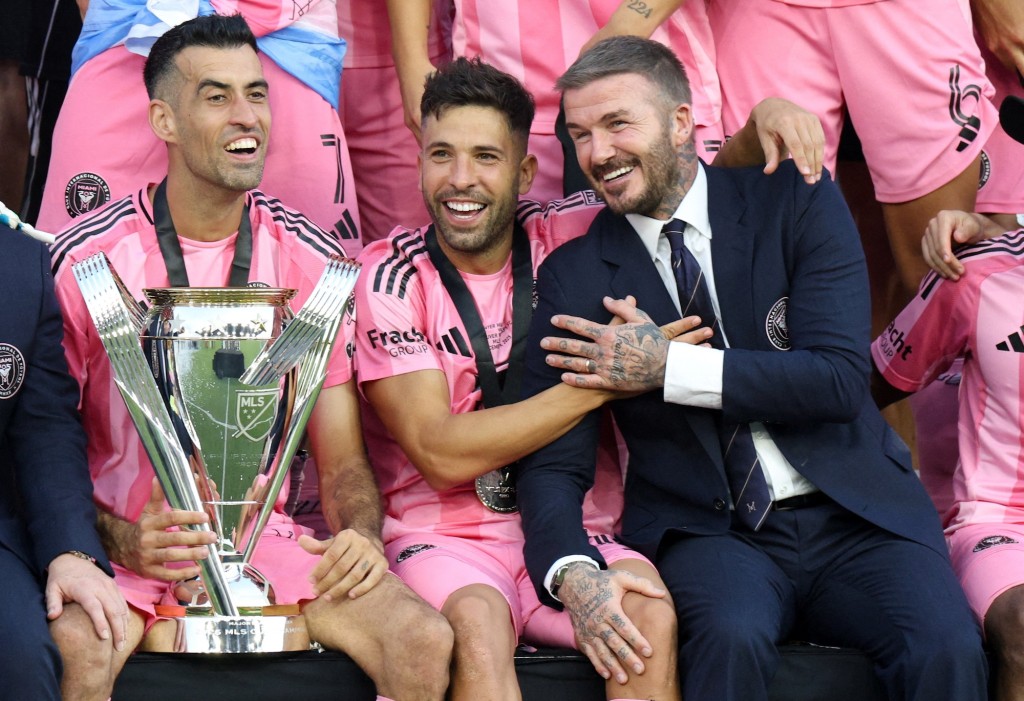 布斯基斯和佐迪艾巴球季完结后已挂靴。路透社