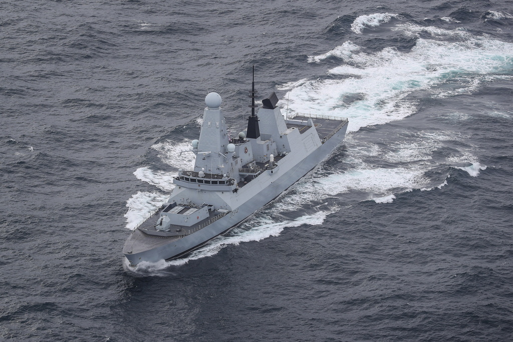 英國海事貿易行動辦公室表示在紅海目擊到無人機和飛彈。美聯社資料圖片