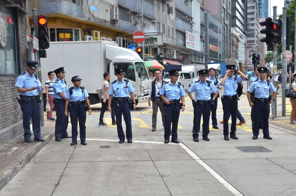 警方重返現場調查。林思明攝