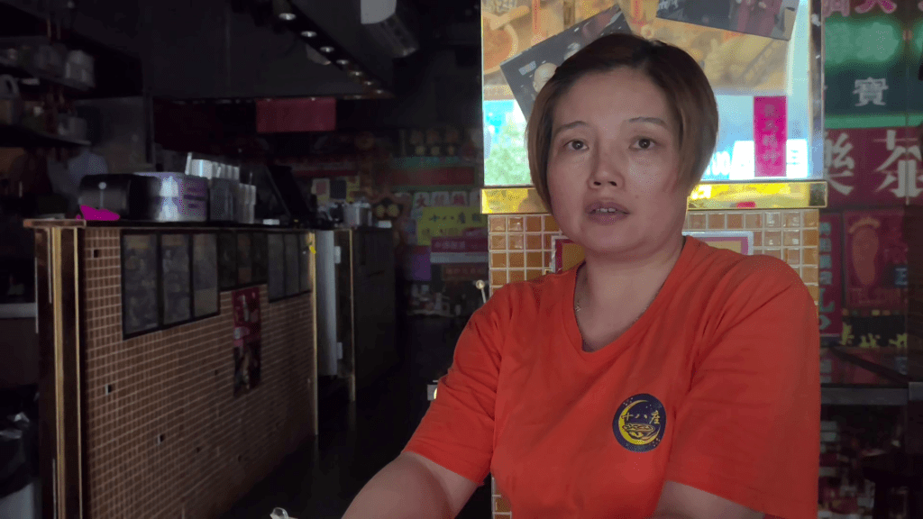 食肆職員劉小姐表示損失一日3萬元生意。 食肆職員劉小姐表示損失一日3萬元生意。