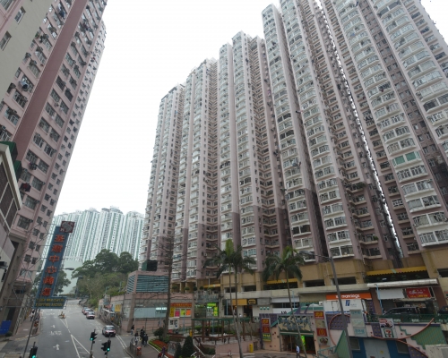 荃灣中心頂層連天台戶546萬成交