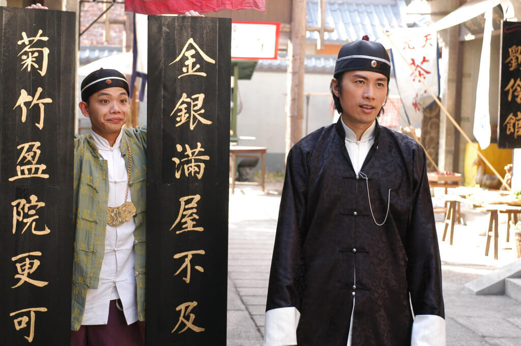 2005年加入TVB，林子善在《奸人坚》中表现出色，令人印象深刻。