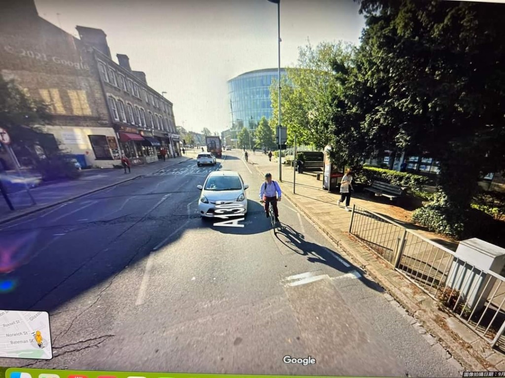 輝哥喺Google實境地圖搵英國街景時，竟然意外地搜到囡囡。