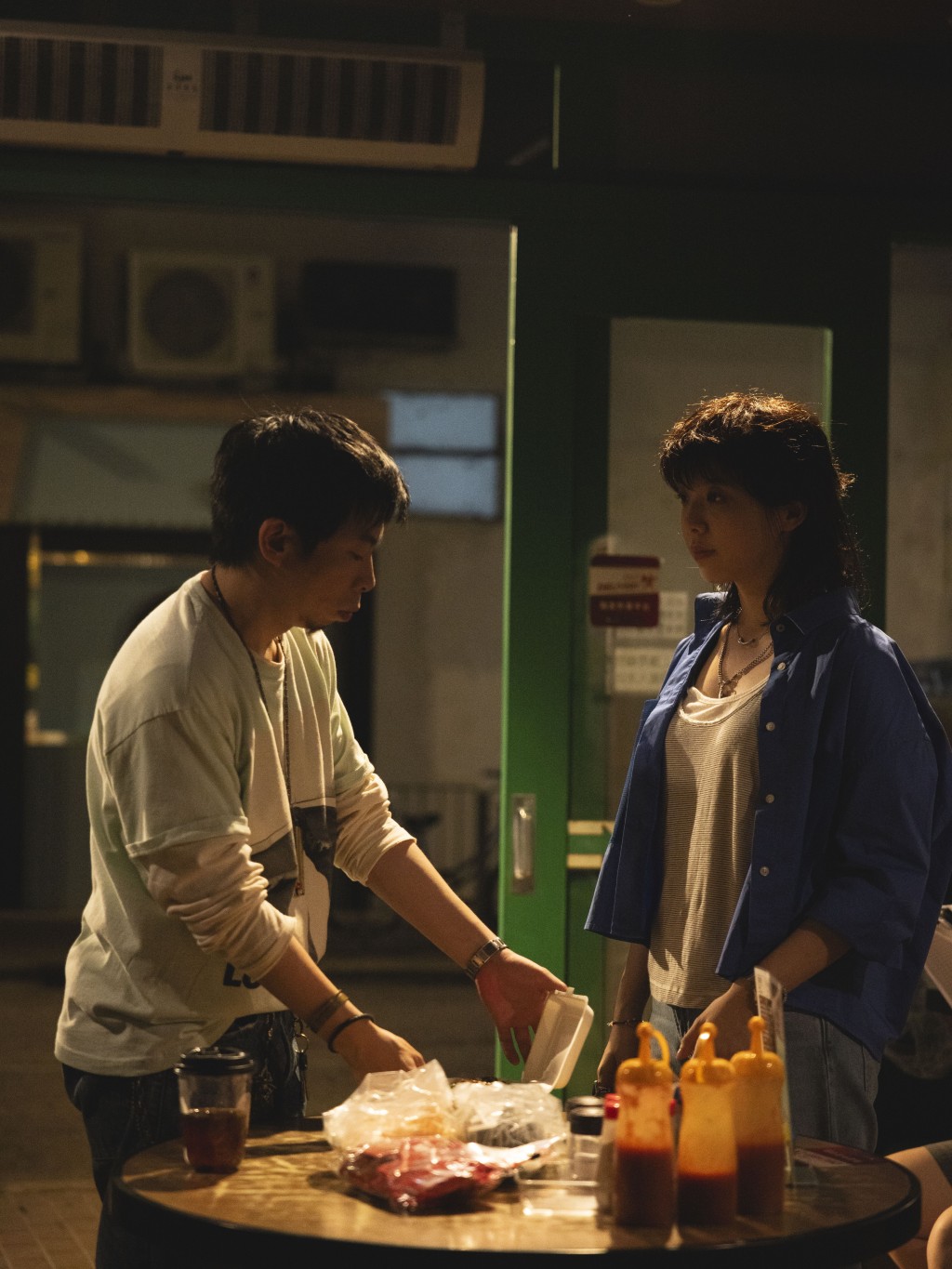 《善男信女》楊偉倫、鍾雪瑩因為一碟星州炒米而結怨。
