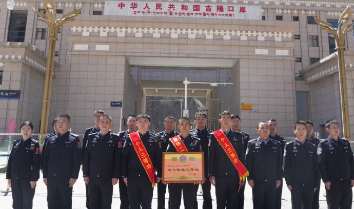 失聯民警黃棚。中國之聲 失聯民警黃棚。中國之聲