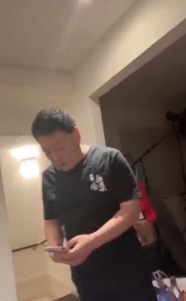 王志安報警。 王志安報警。